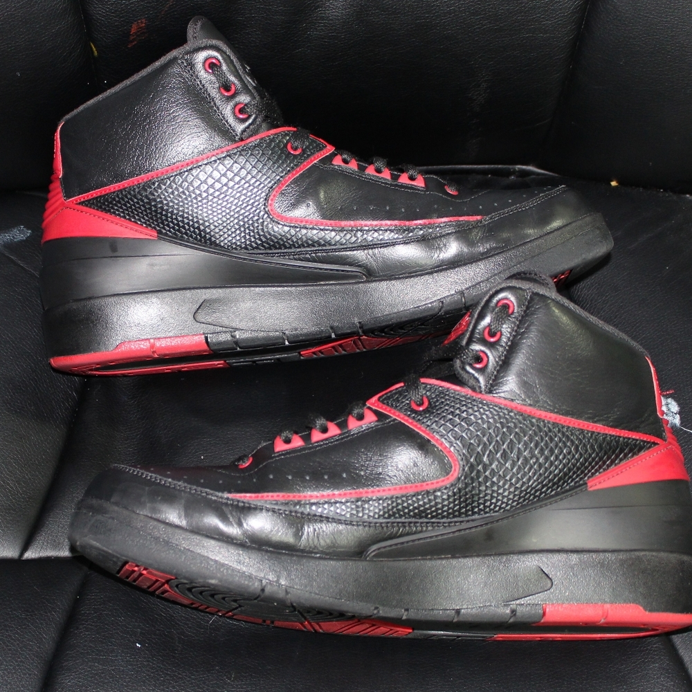 Jordan 2 bred (alternate 87)